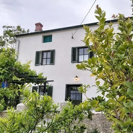 Holiday home Gemuetliches Viskic Supetarska Draga