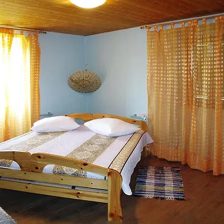 Holiday home Gemuetliches Viskic Supetarska Draga